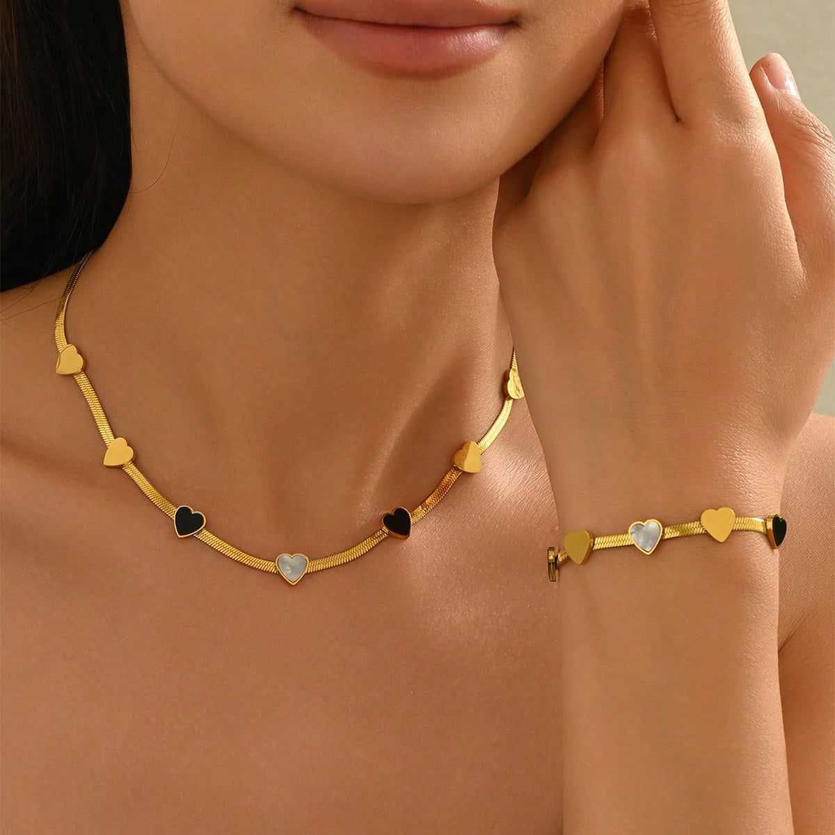 Luxury 18K Gold Plated Heart Mirror Jewelry Set – Hypoallergenic Necklace & Bracelet for Daily Wear